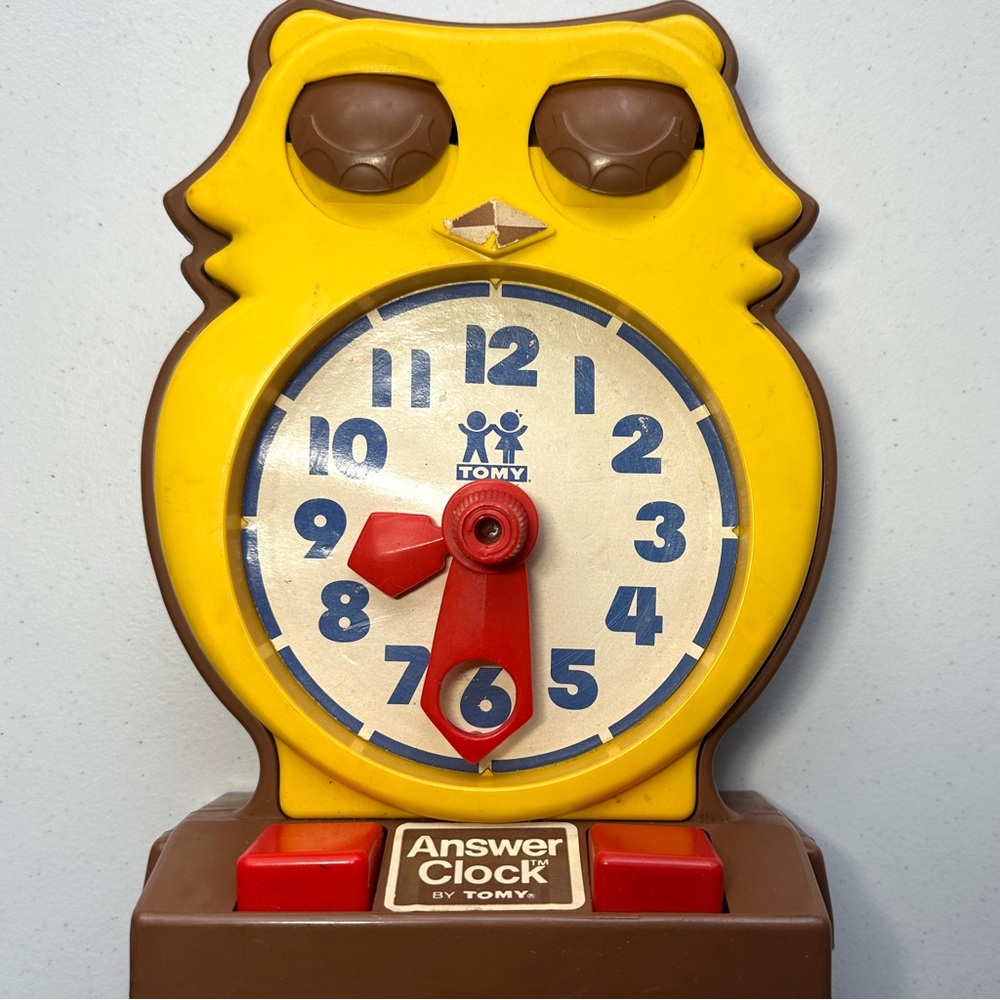 Vintage 1975 Tomy Owl Answer Learning Clock